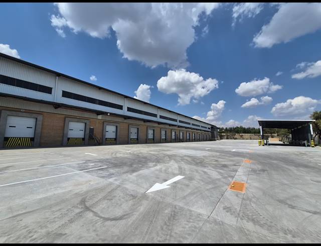 7,738M² WAREHOUSE TO LET IN SAMRAND BUSINESS PARK